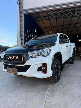 TOYOTA HILUX 2.8 GR SPORT 4X4 CD 16V DIESEL 4P AUTOMÁTICO TOYOTA HILUX 2.8 GR SPORT 4X4 CD 16V DIESEL 4P AUTOMÁTICO